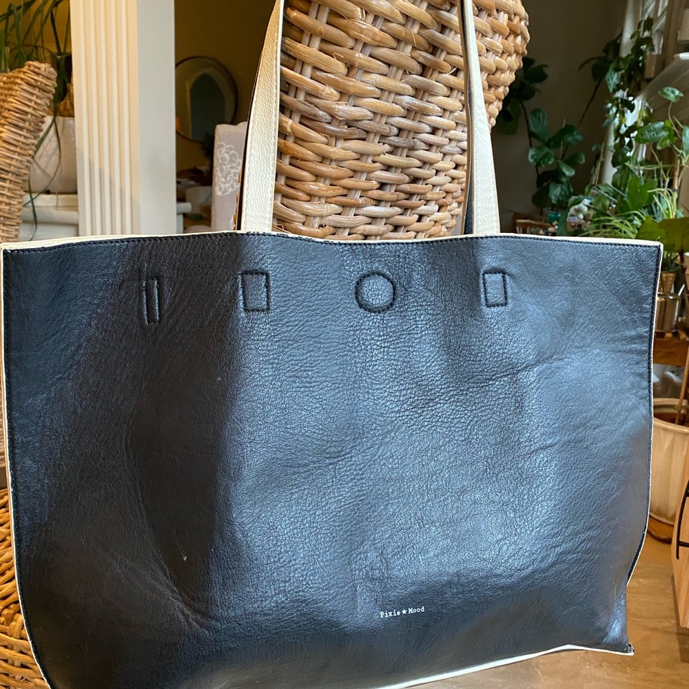 PIXIE MOOD BLACK/ WHITE VEGAN TOTE